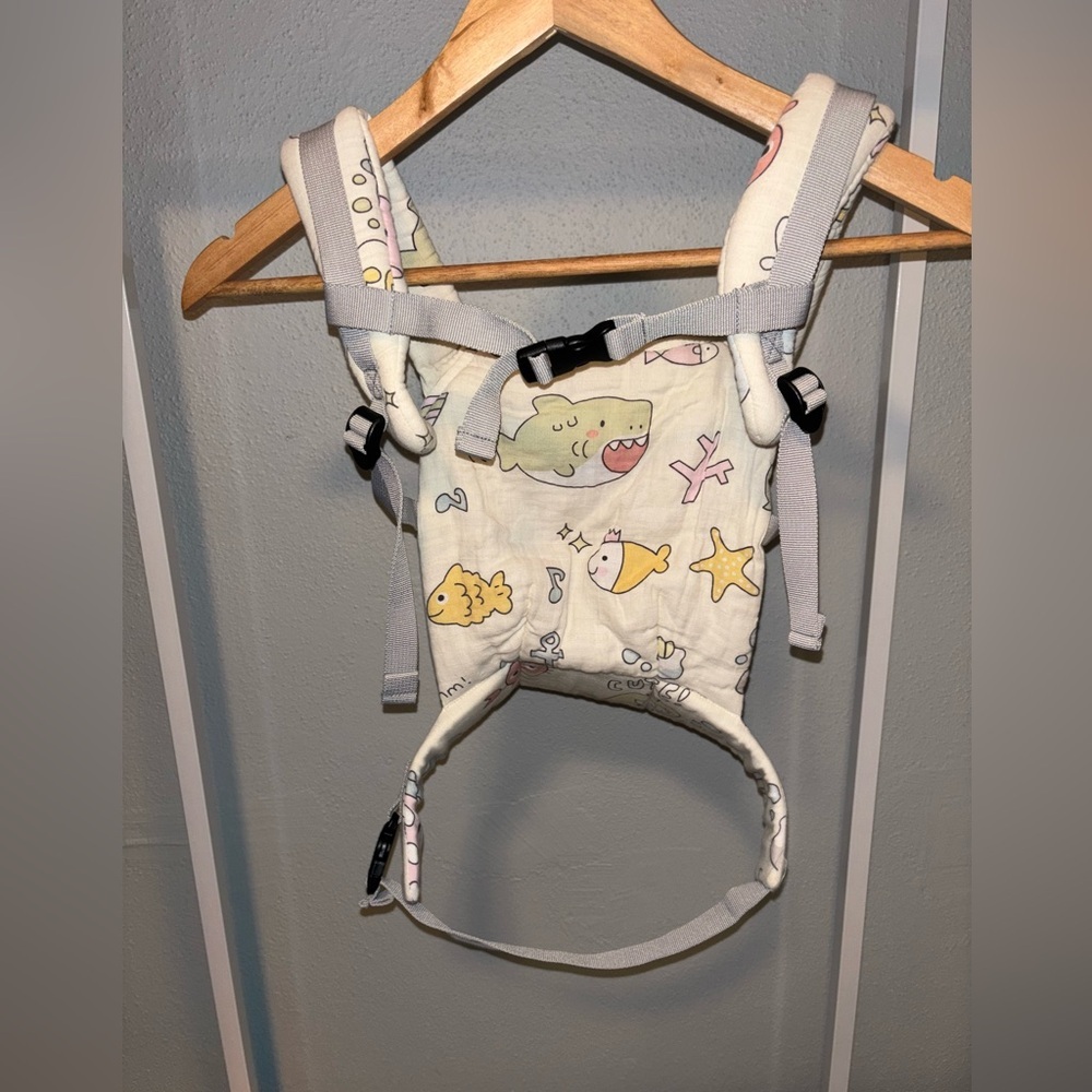 Bebear Baby Holder for kids with Submarine Ocean Fishy Print - Picture 3 of 4